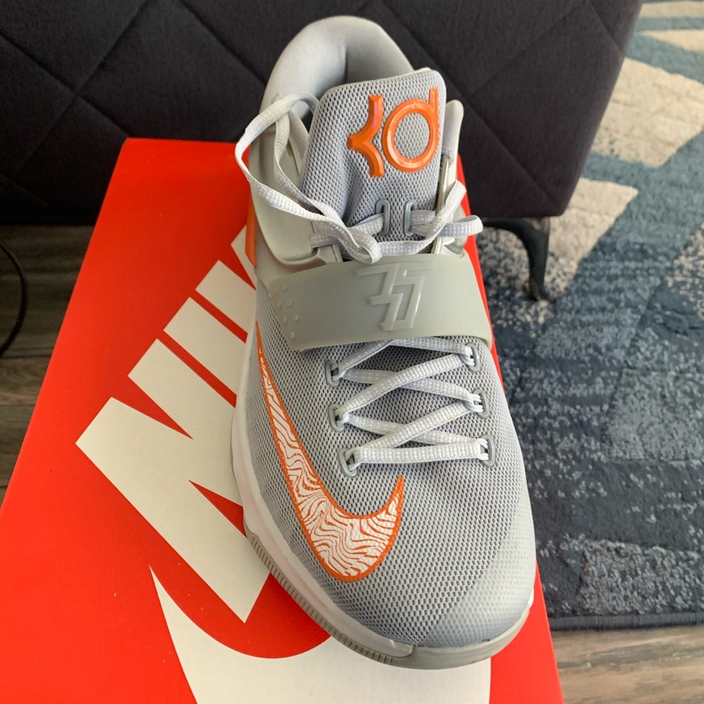 Nike KD men’s gym shoe